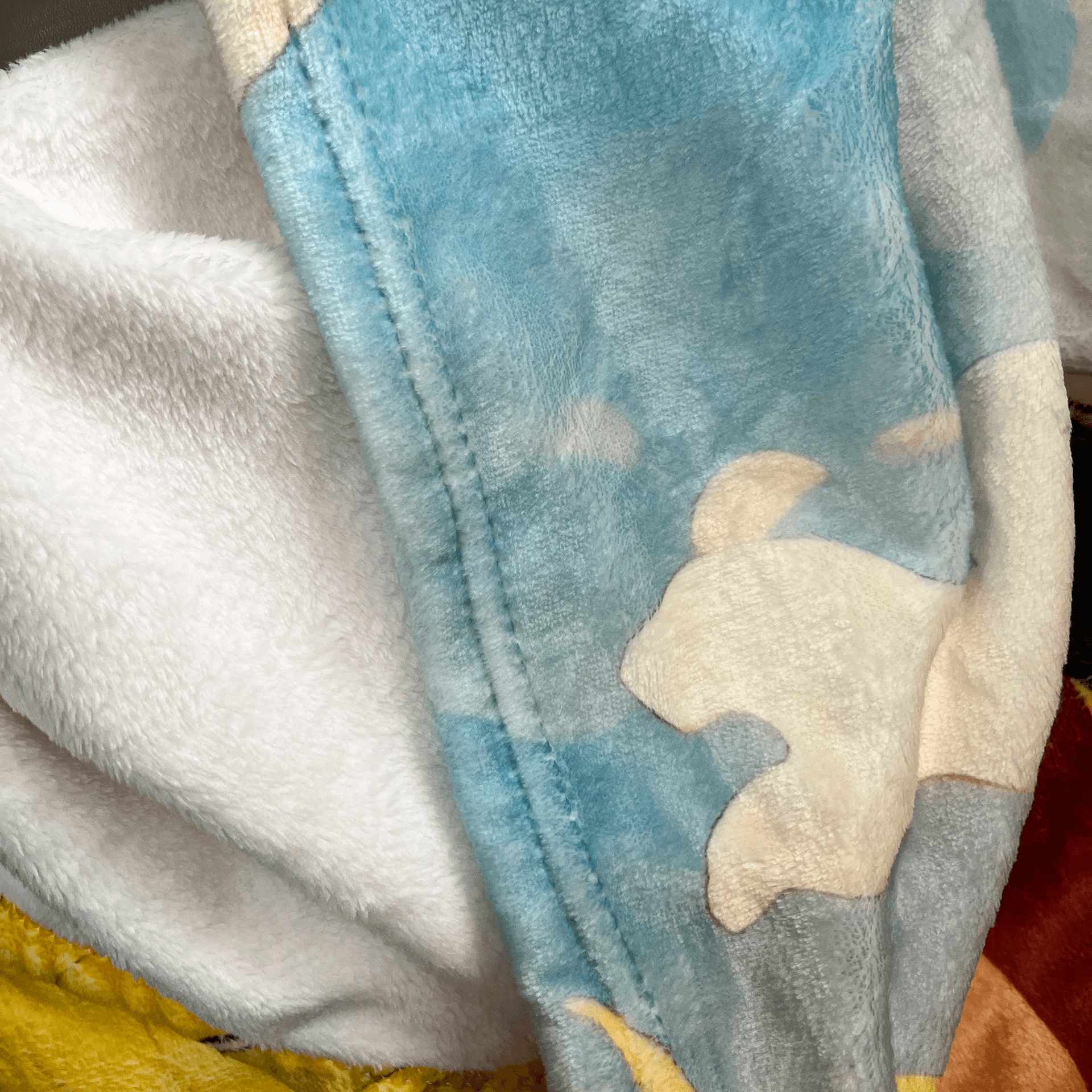 Plain velveteen plush blankets, front view — view 2